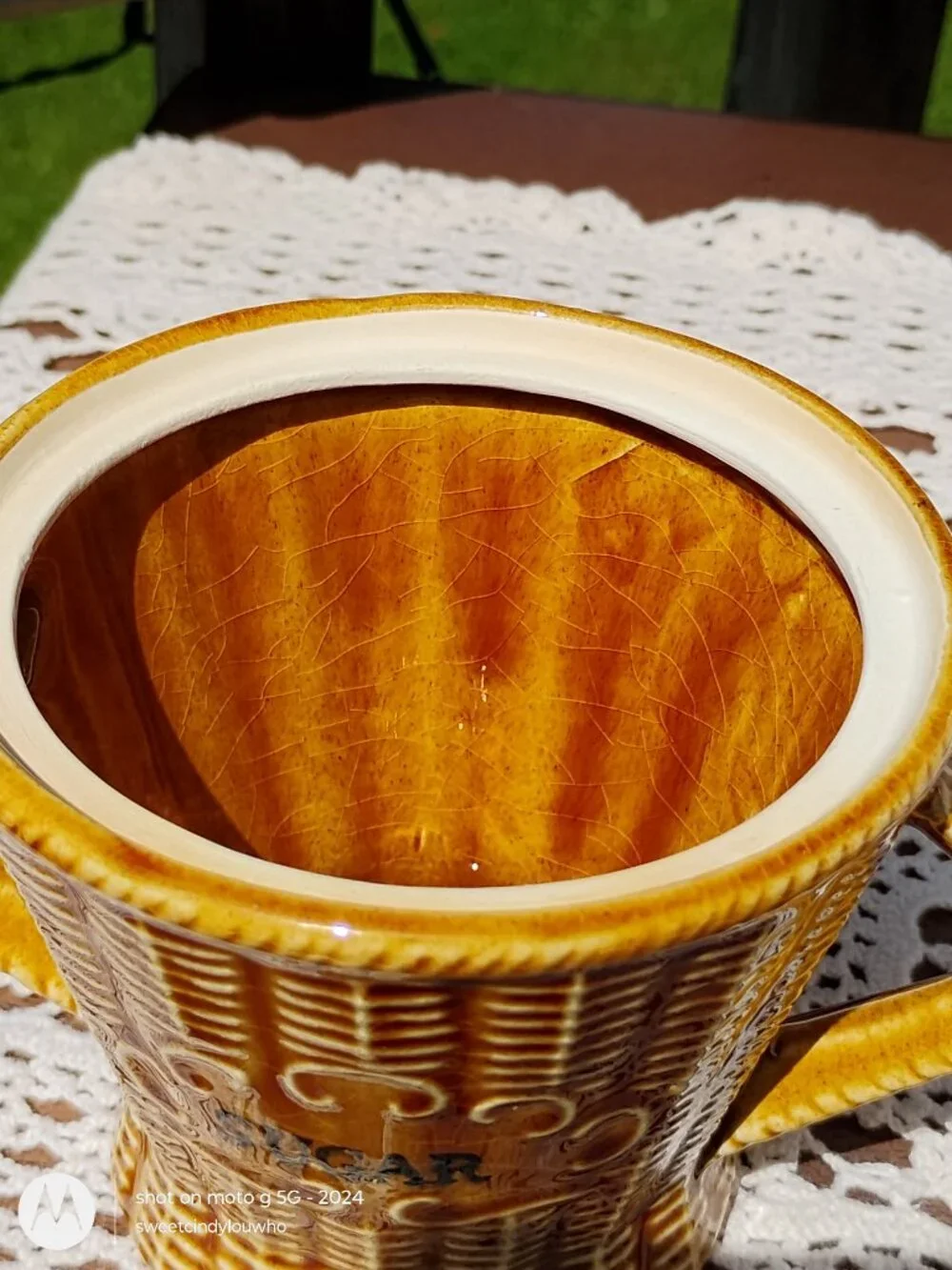 vintage ceramic lidded sugar bowl and creamer basket weave design with chicken